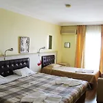 Ξενοδοχείο Panormos 3*